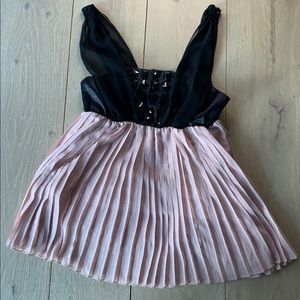 Forever 21 Flowy Top Size L